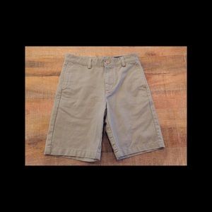 Vineyard Vines size 10 khaki shorts